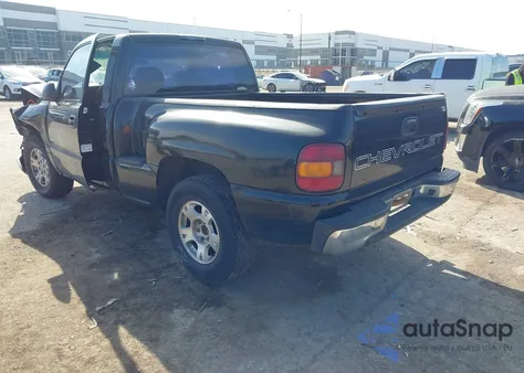 2002 Chevrolet Silverado 1500 z USA, uszkodzony, nr VIN 1GCEC14W82Z205064